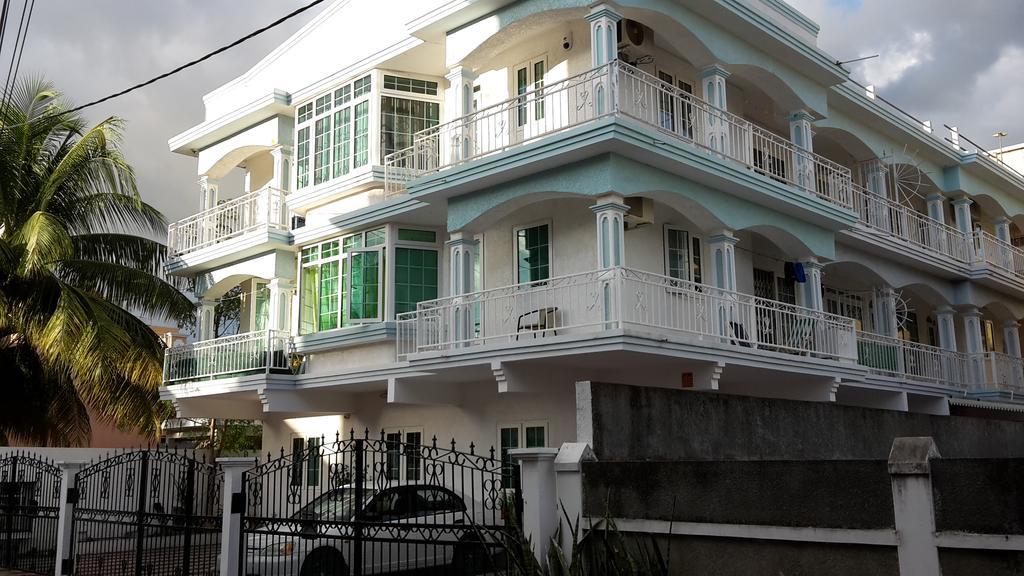 Residence Lasenza Apartment Flic-en-Flacq エクステリア 写真